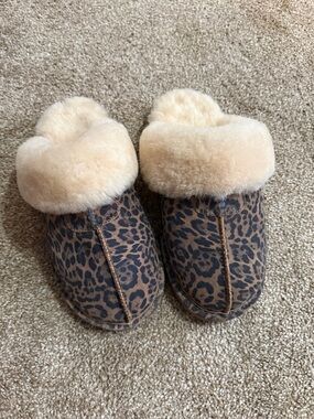 Kids Leopard Print Faux Fur Lined Slip-On Slippers - Brown